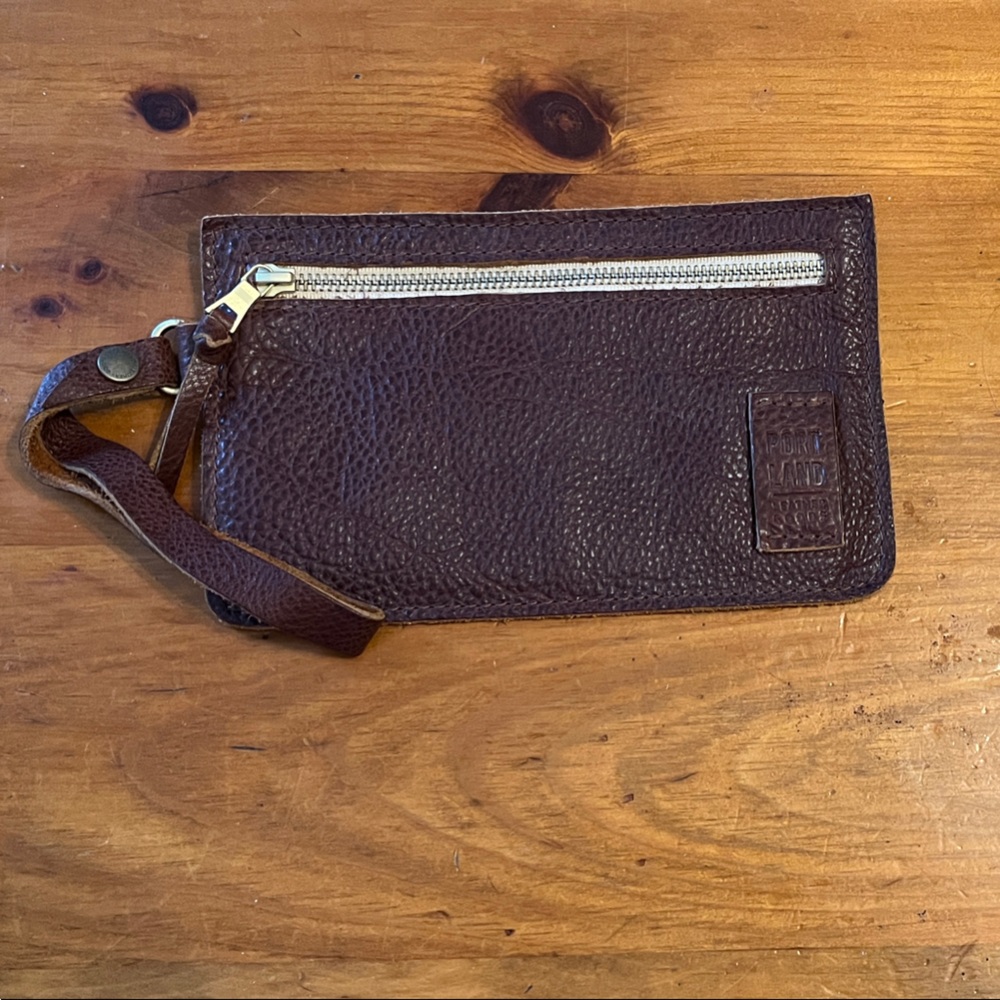 Portland Leather Wristlet with Zipper